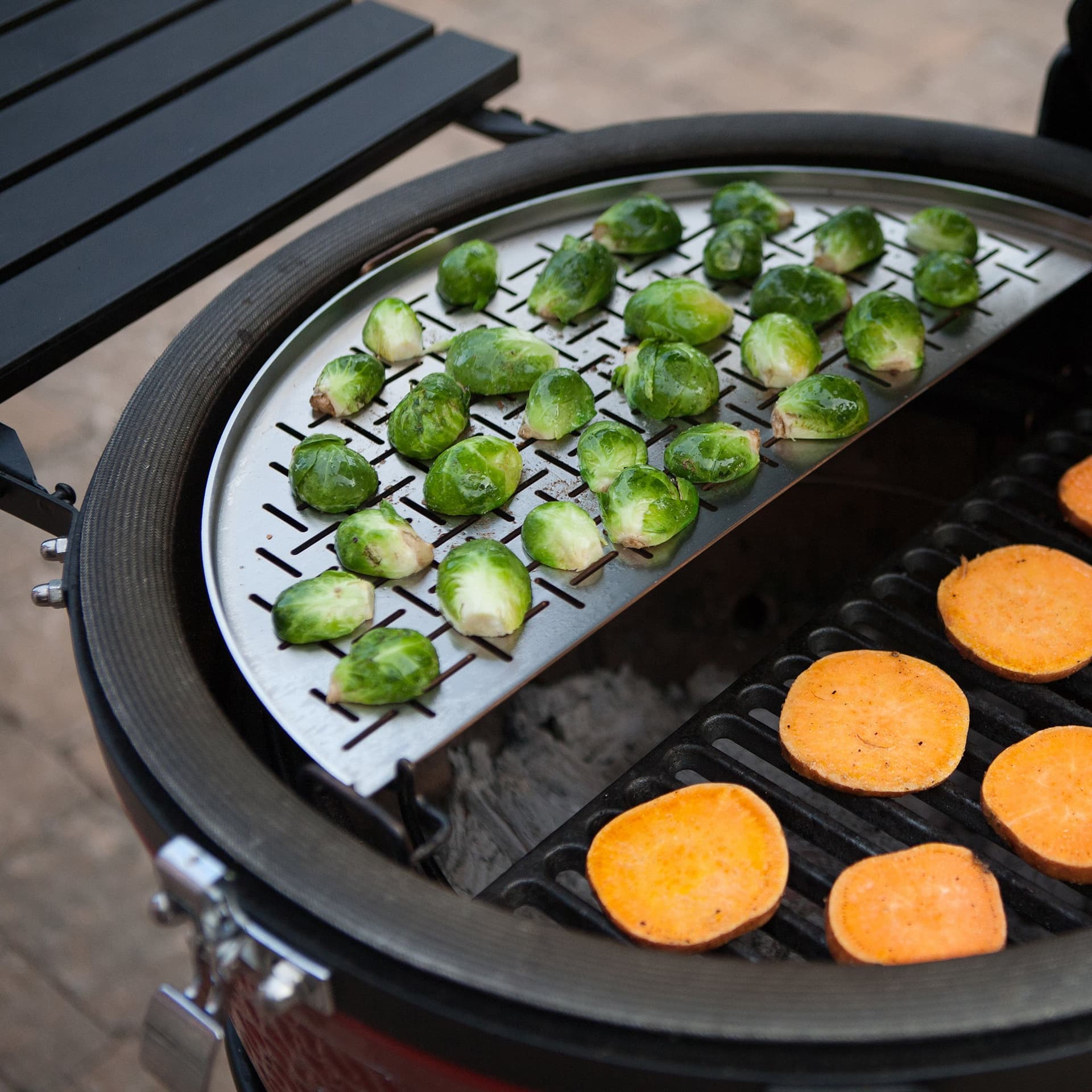 Kamado Joe Half Moon SS Grate (Fish & Veg) - Classic Joe